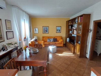 appartamento in vendita a Prato in zona Iolo