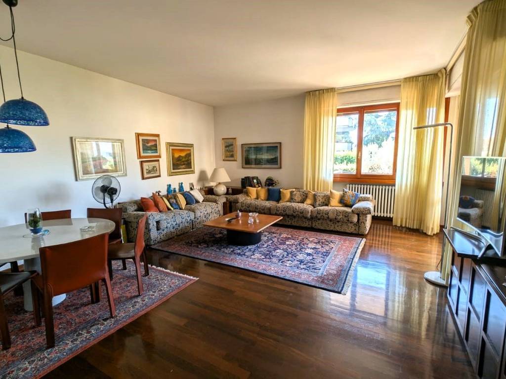 appartamento in vendita a Prato in zona Santa Lucia