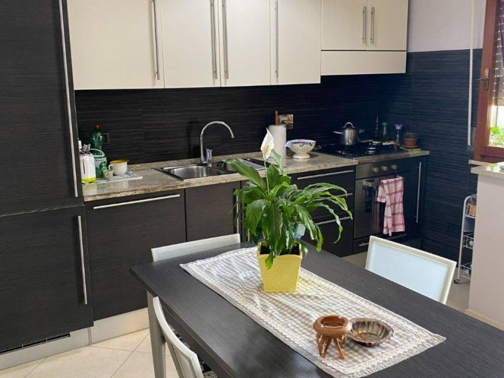 appartamento in vendita a Prato in zona Maliseti