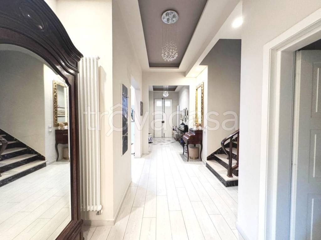 casa indipendente in vendita a Prato