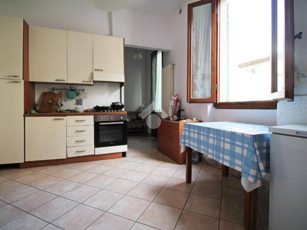 appartamento in vendita a Prato in zona Grignano