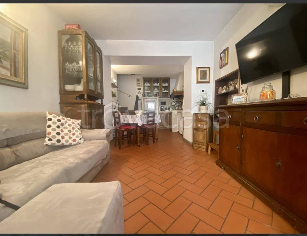 casa indipendente in vendita a Prato in zona La Querce