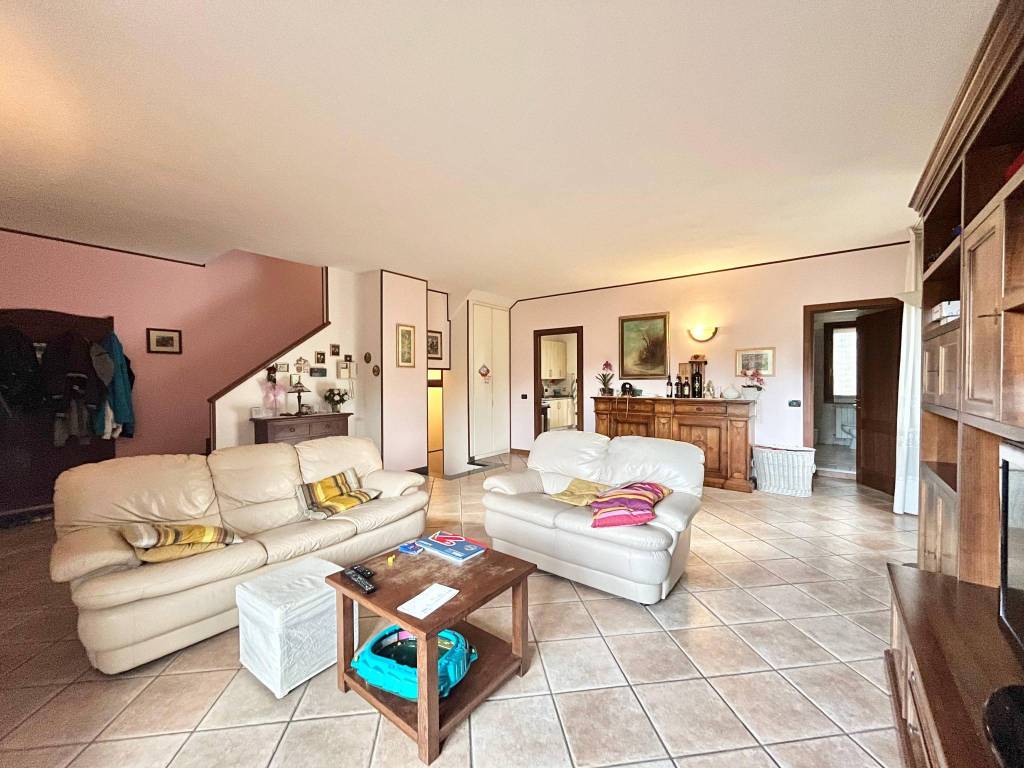 casa indipendente in vendita a Prato in zona Maliseti
