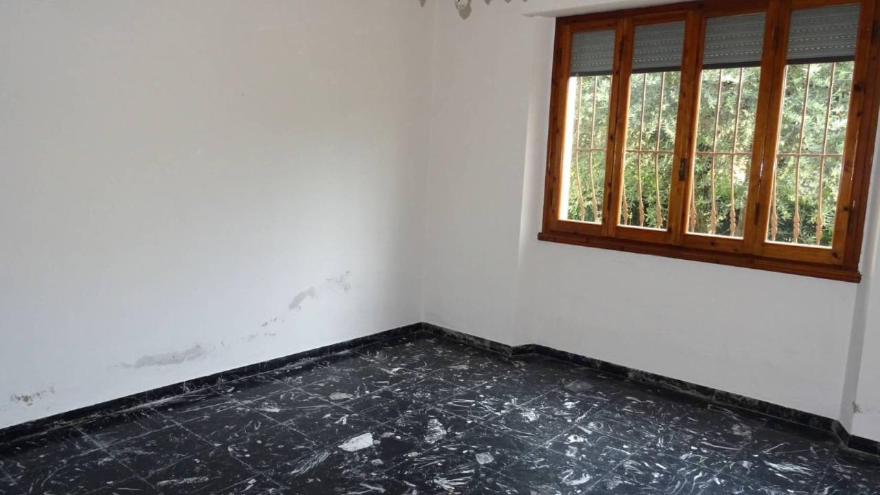 casa indipendente in vendita a Prato in zona Castelnuovo
