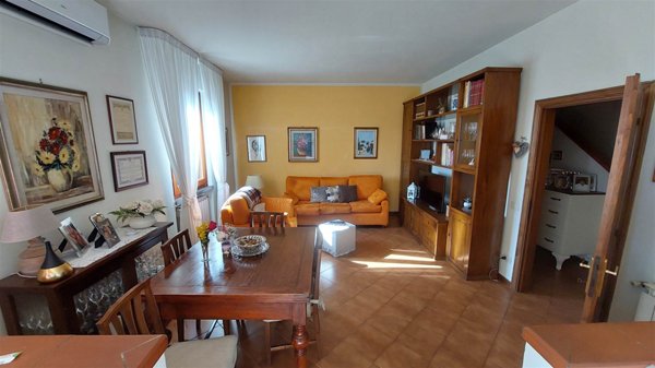 appartamento in vendita a Prato in zona Iolo