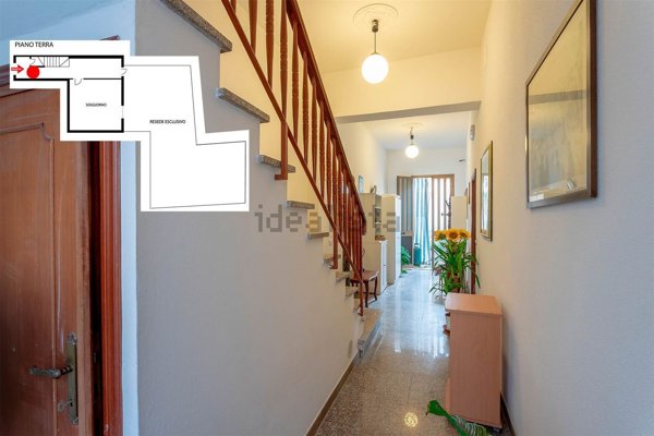 casa indipendente in vendita a Prato in zona Paperino
