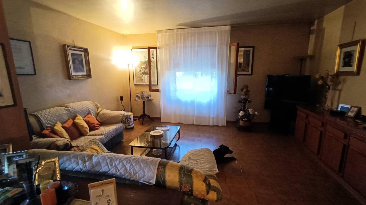 appartamento in vendita a Prato in zona Viaccia