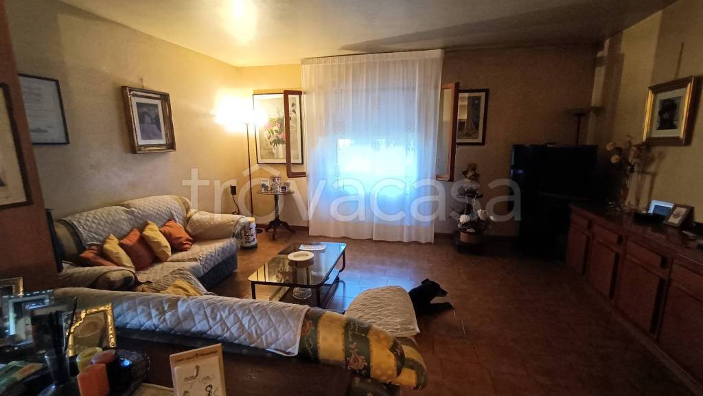 appartamento in vendita a Prato in zona Viaccia