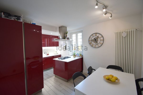 casa indipendente in vendita a Prato