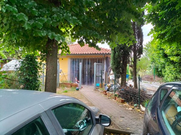 appartamento in vendita a Prato in zona Tavola
