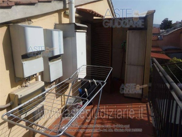 casa indipendente in vendita a Prato in zona San Giusto