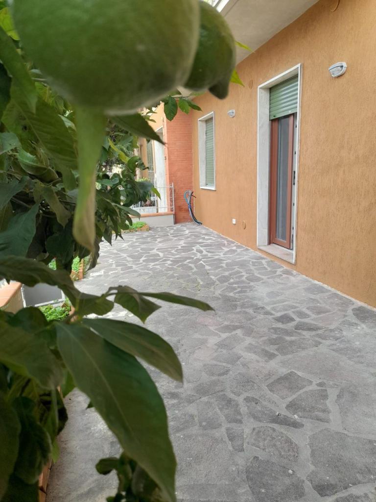 casa indipendente in vendita a Prato