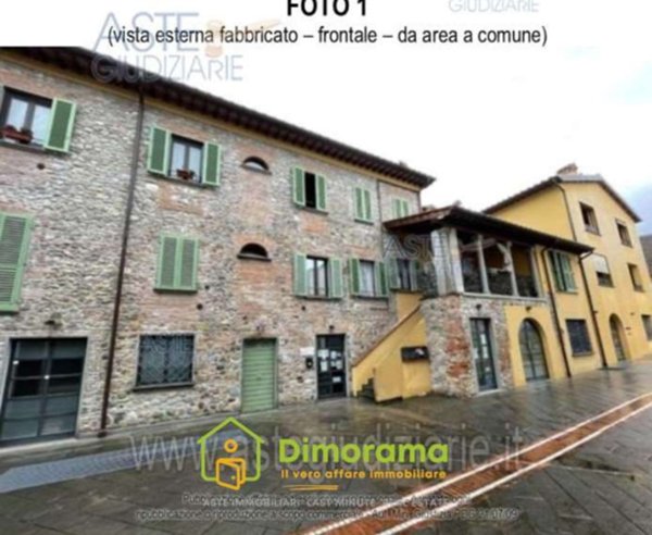 appartamento in vendita a Prato in zona Santa Lucia