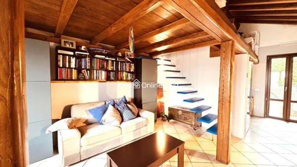 appartamento in vendita a Prato in zona Iolo