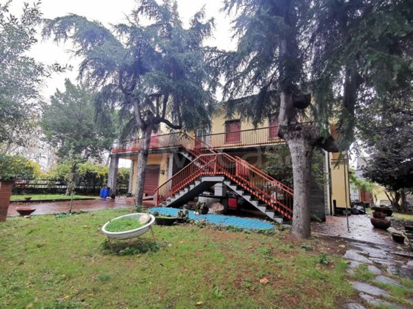 casa indipendente in vendita a Prato in zona Galciana
