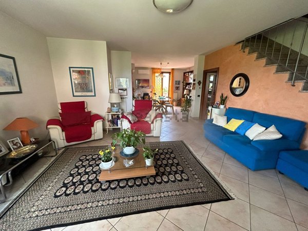 casa indipendente in vendita a Prato in zona Tavola