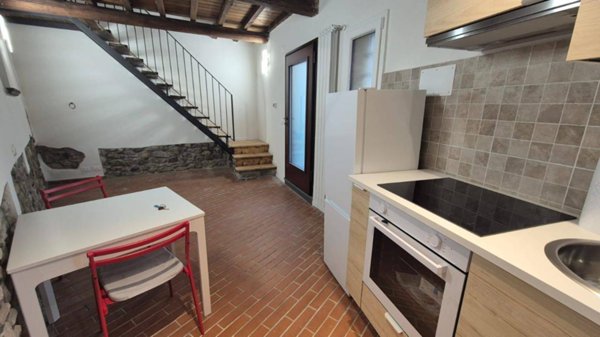 casa indipendente in vendita a Prato