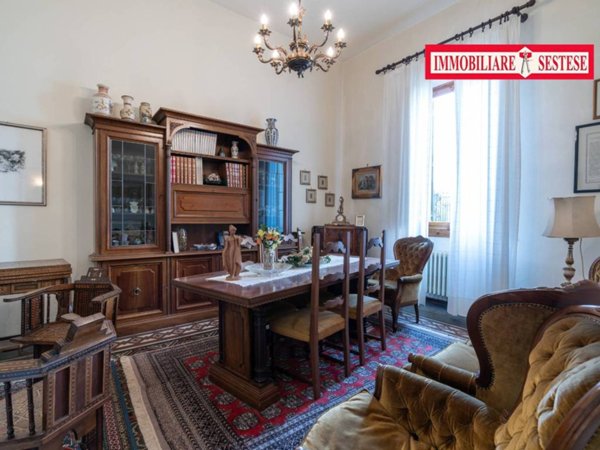 casa indipendente in vendita a Prato