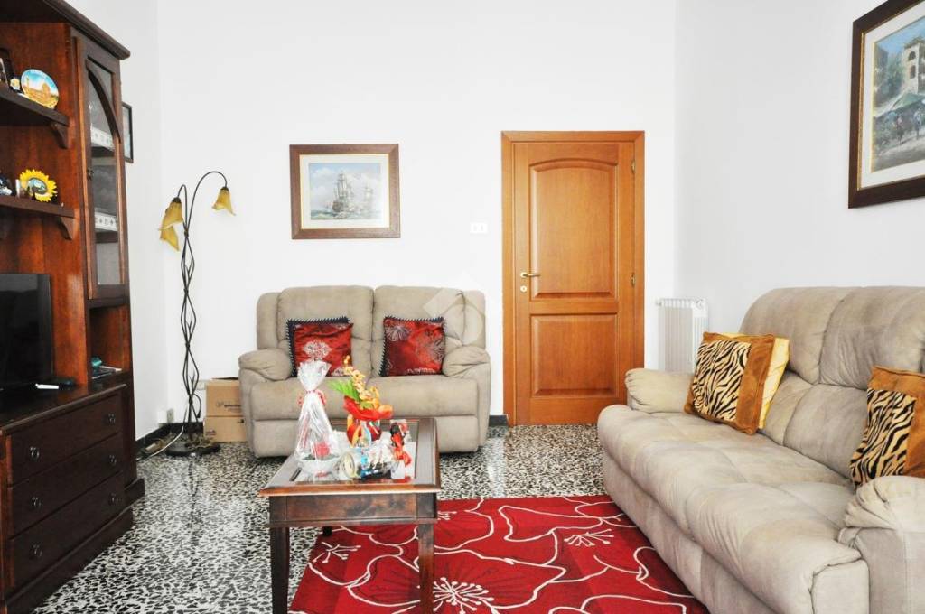 appartamento in vendita a Prato in zona Santa Gonda