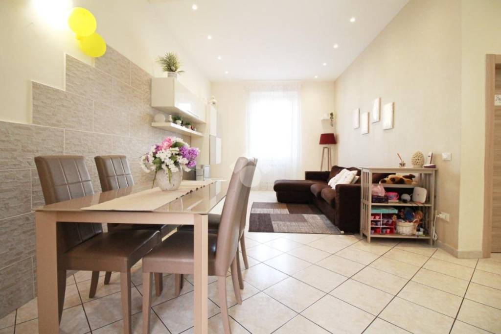 casa indipendente in vendita a Prato in zona Grignano