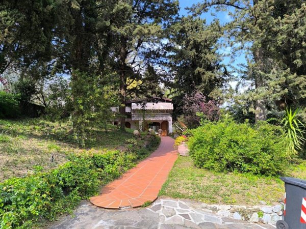 casa indipendente in vendita a Prato in zona Galceti