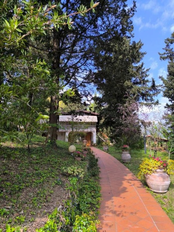 casa indipendente in vendita a Prato in zona Galceti
