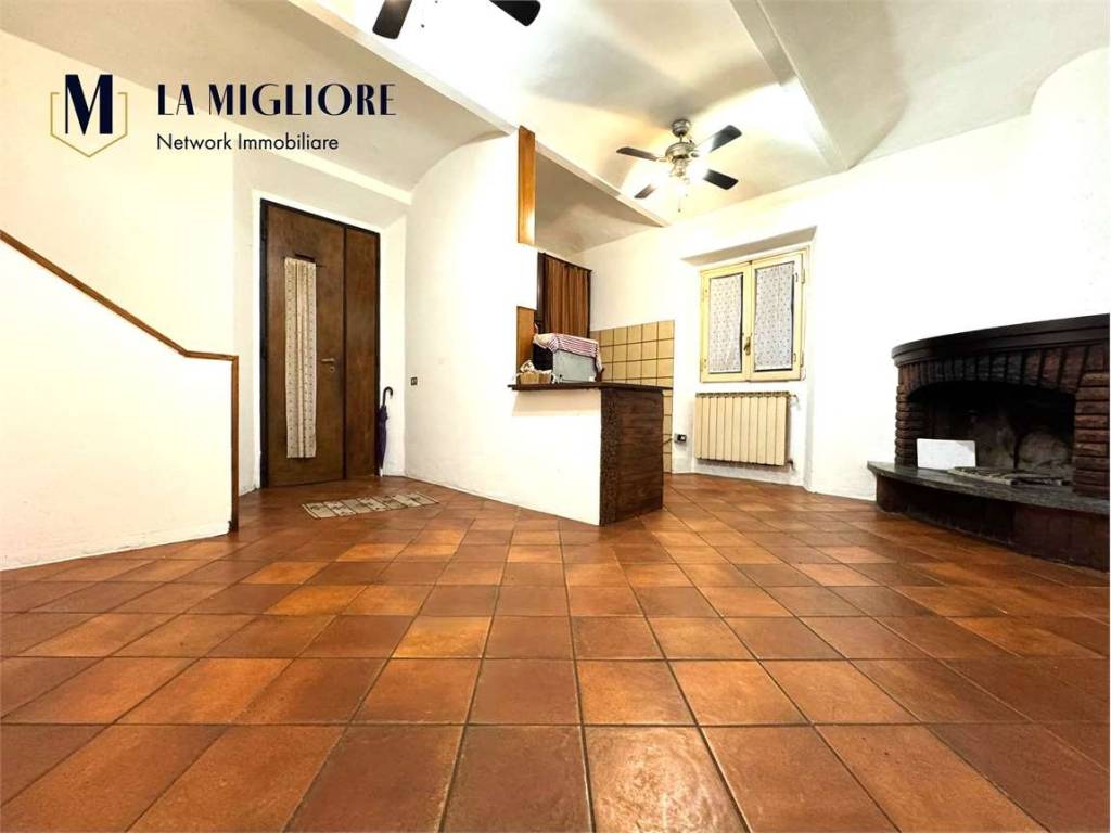 casa indipendente in vendita a Prato in zona Grignano