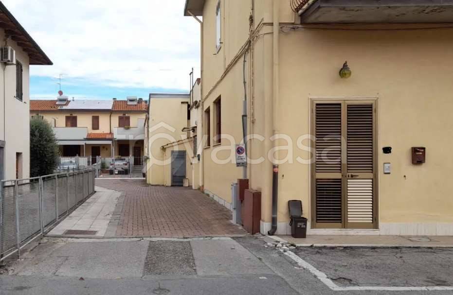 appartamento in vendita a Prato in zona Iolo