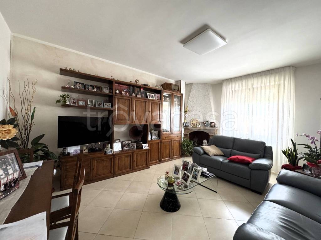 appartamento in vendita a Prato in zona Maliseti