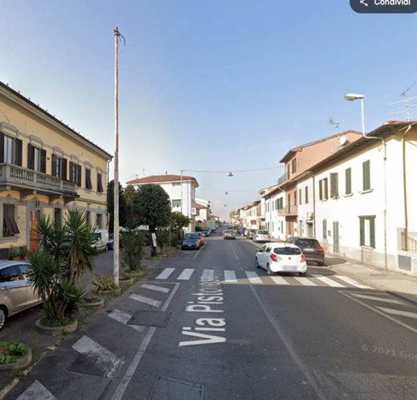ufficio in vendita a Prato in zona Narnali