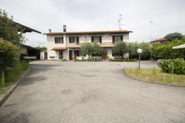 casa indipendente in vendita a Prato in zona Tavola