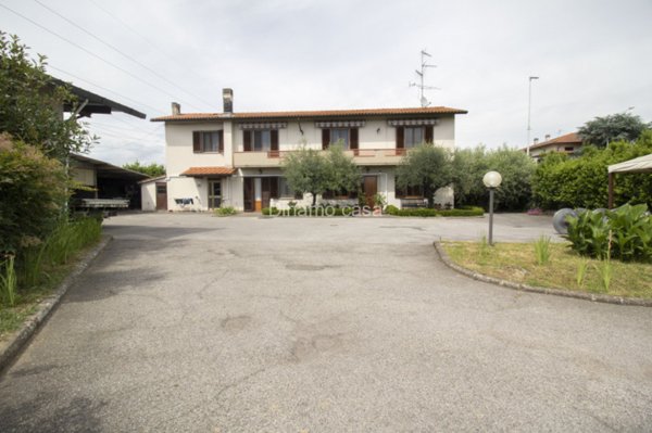 casa indipendente in vendita a Prato in zona Tavola