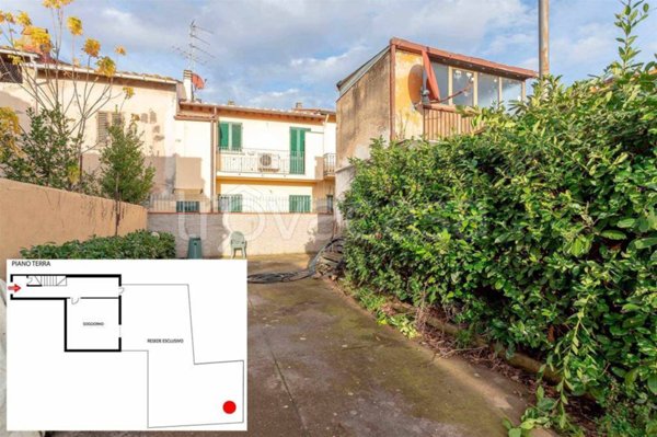 casa indipendente in vendita a Prato in zona Paperino