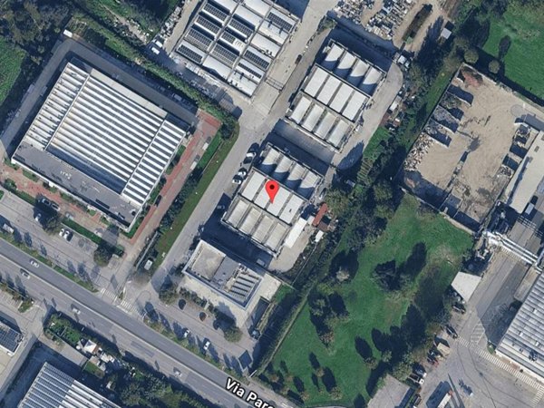 locale di sgombero in vendita a Prato in zona San Giusto