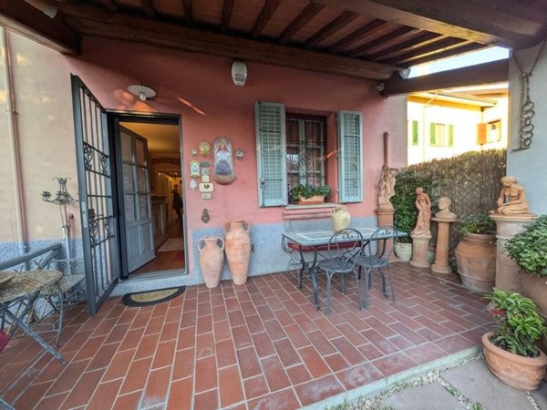 appartamento in vendita a Prato in zona Tobbiana