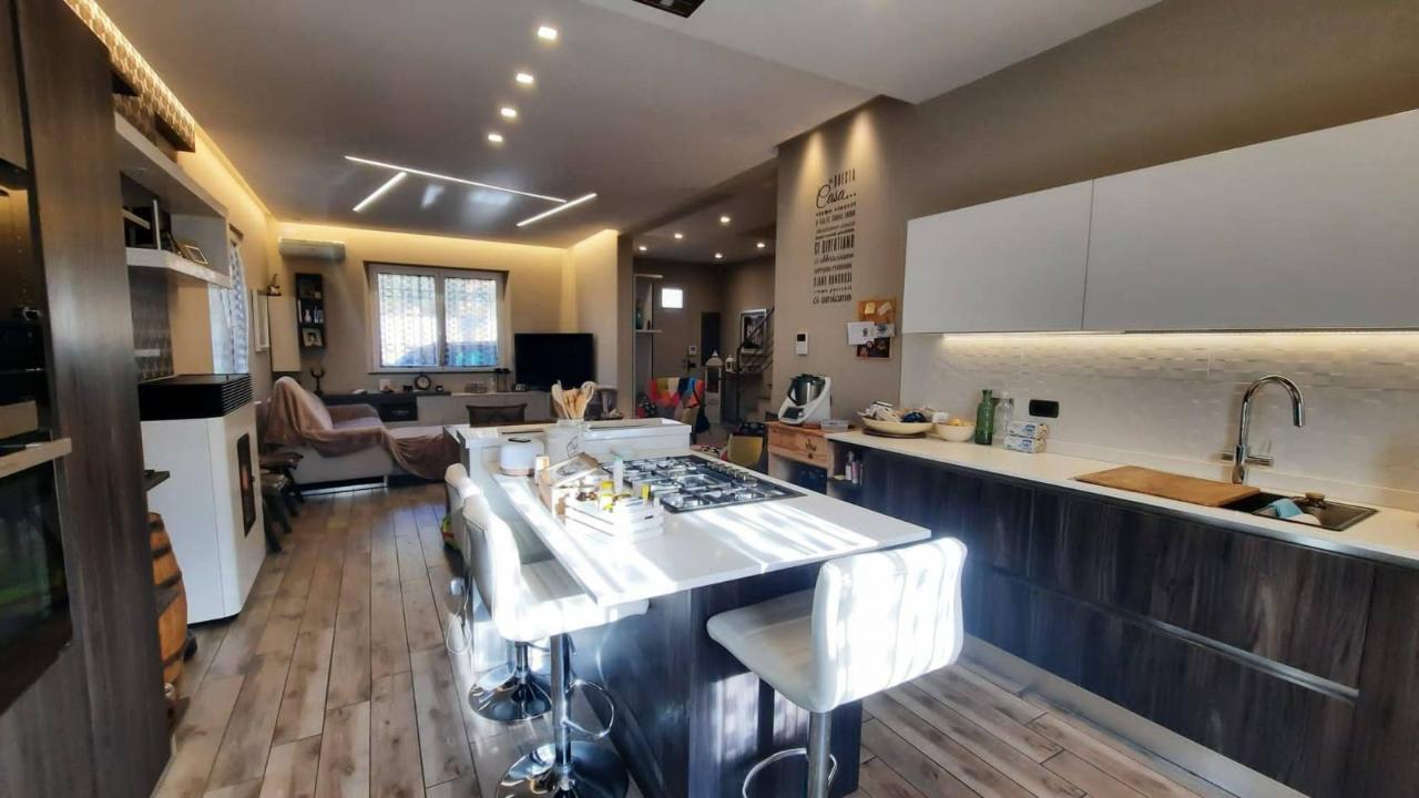 casa indipendente in vendita a Prato in zona La Querce