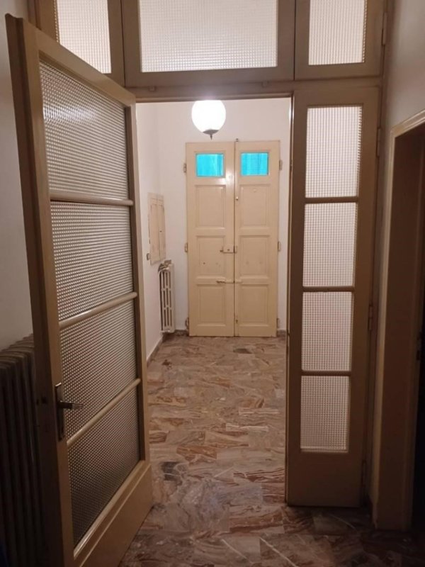 casa indipendente in vendita a Prato in zona Ponzano
