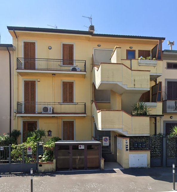 casa indipendente in vendita a Prato