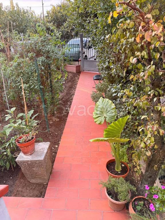 appartamento in vendita a Prato in zona San Giusto