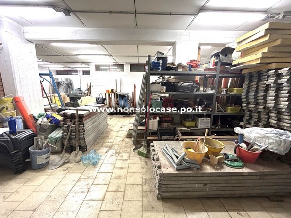 locale di sgombero in vendita a Prato