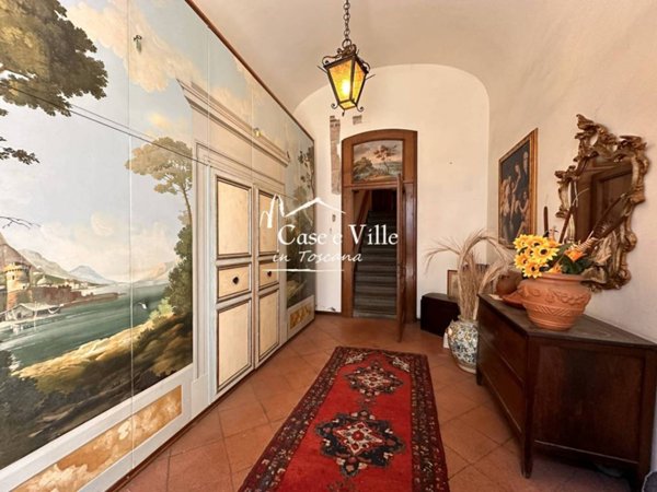 casa indipendente in vendita a Prato