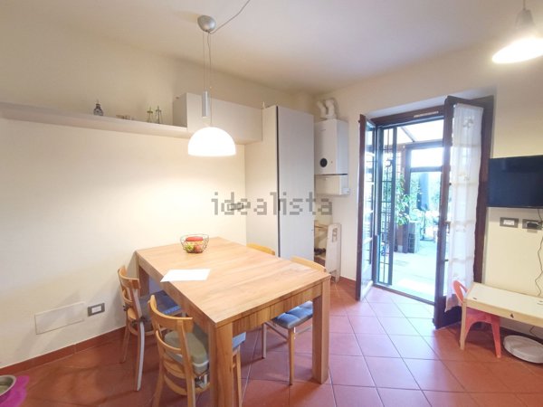 casa indipendente in vendita a Prato