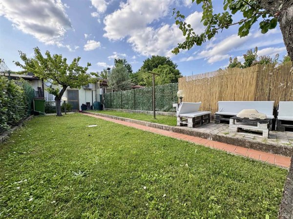 appartamento in vendita a Prato in zona Galciana
