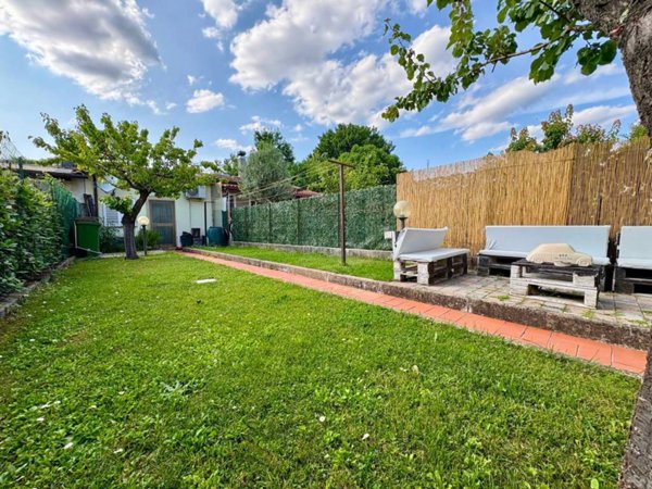 appartamento in vendita a Prato in zona Galciana