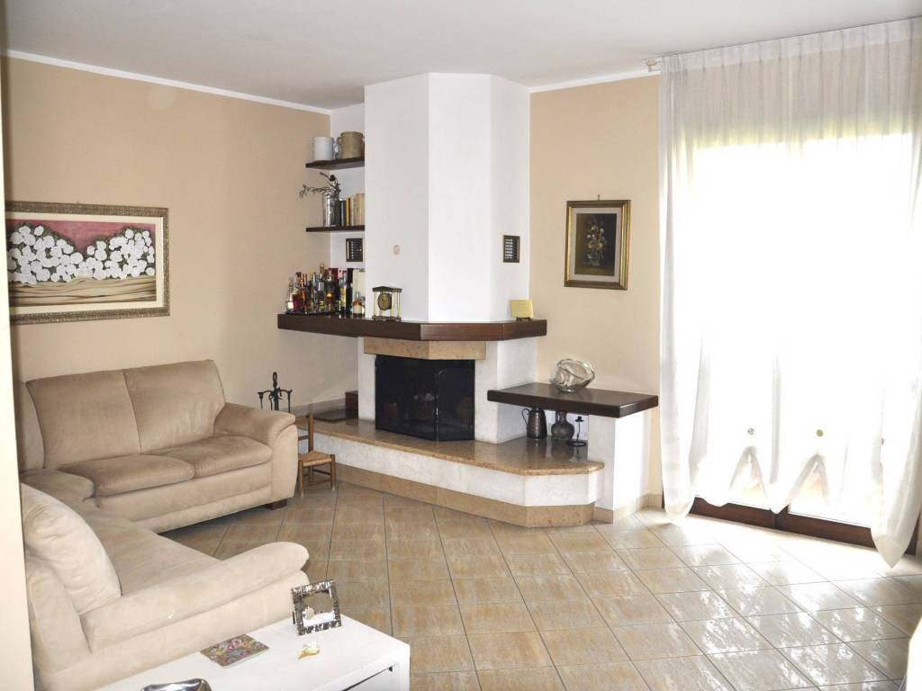 appartamento in vendita a Prato in zona Viaccia
