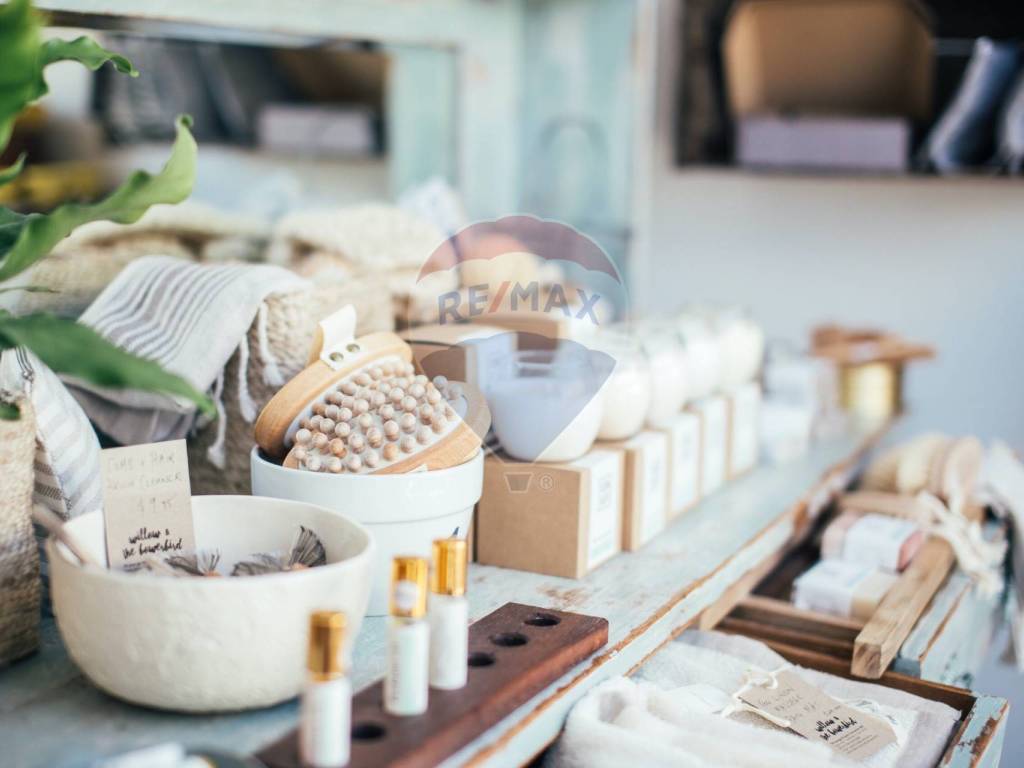 negozio in vendita a Prato