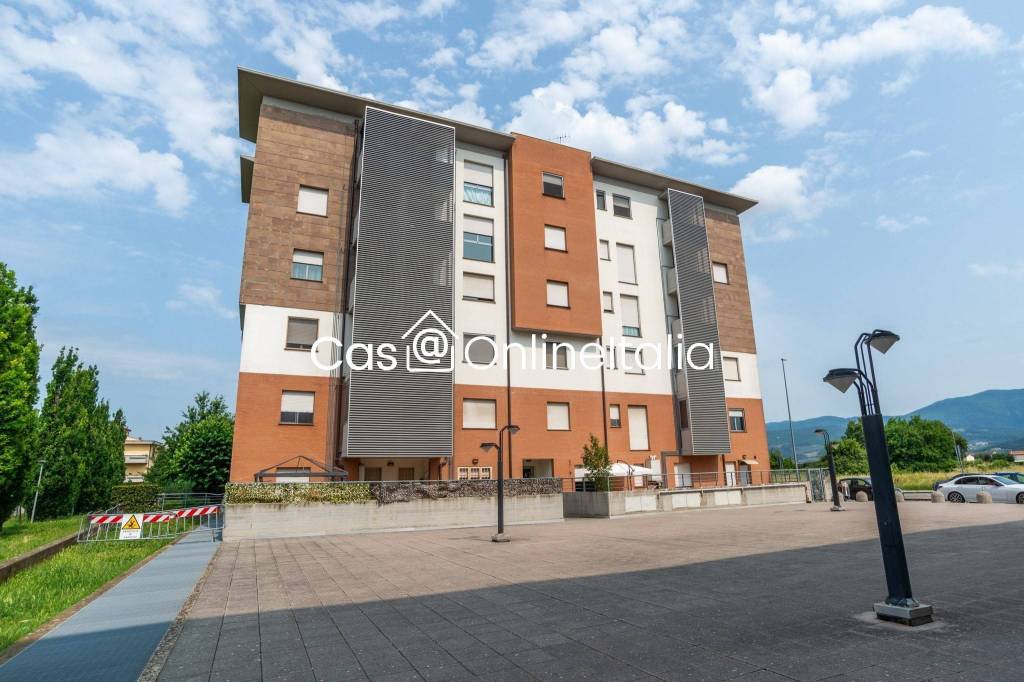 appartamento in vendita a Prato in zona Galciana
