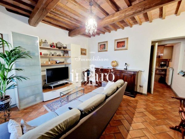 intera palazzina in vendita a Prato