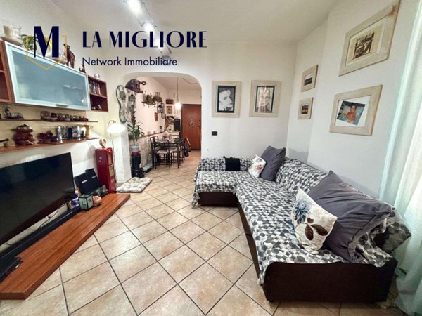 casa indipendente in vendita a Prato in zona Iolo