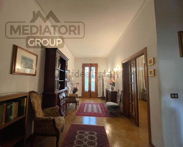 casa indipendente in vendita a Prato